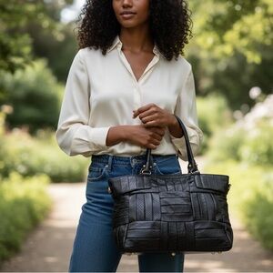 CARMEN STEFFENS Black Leather Tote Bag